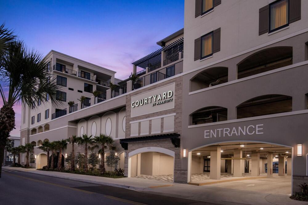 Courtyard by Marriott Clearwater Beach — Clearwater Beach area