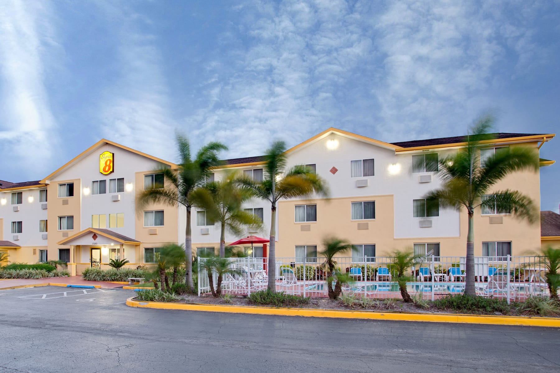 Super 8 by Wyndham Clearwater Beach — Clearwater Beach area